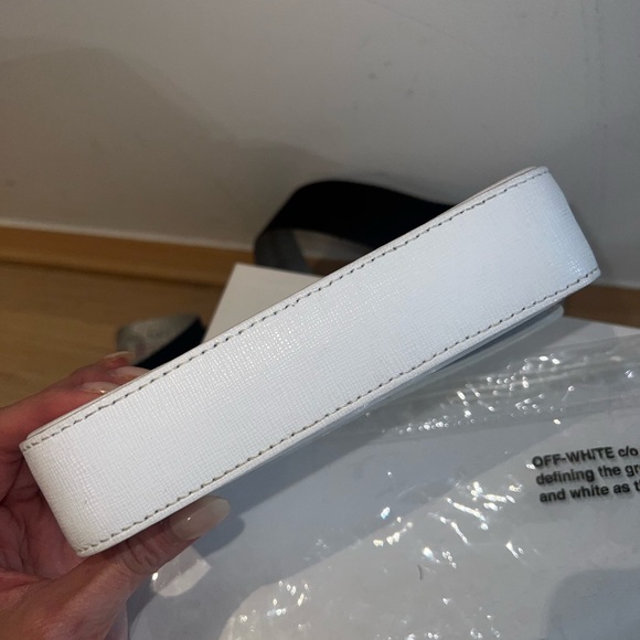 Off white crossbody bag - Picture 6 of 6